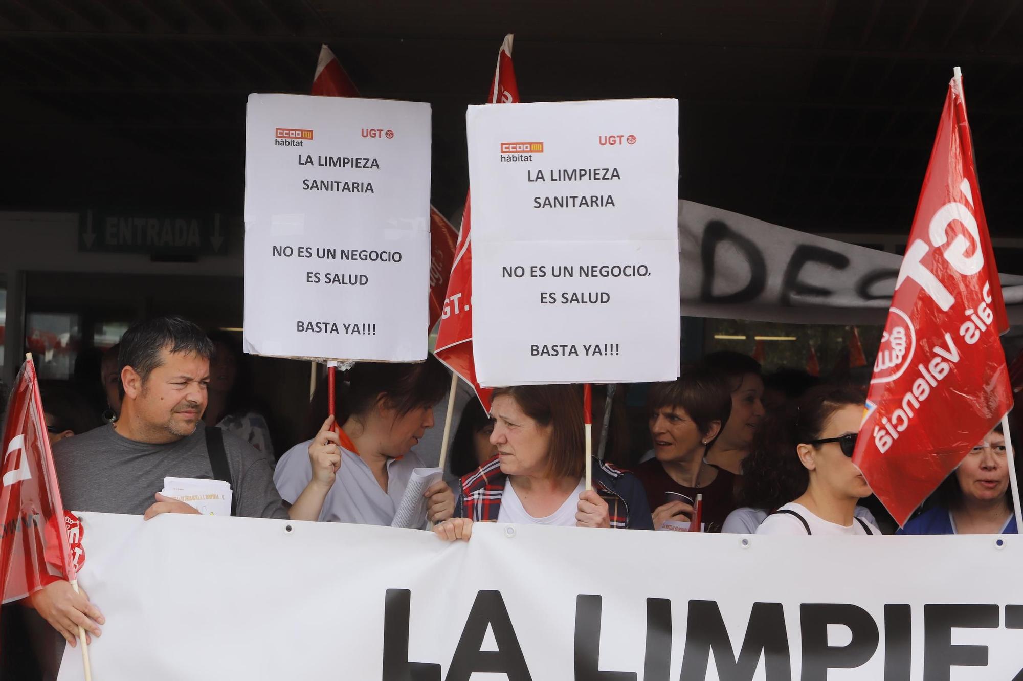 Las limpiadoras del Lluís Alcanyís denuncian el deterioro del servicio