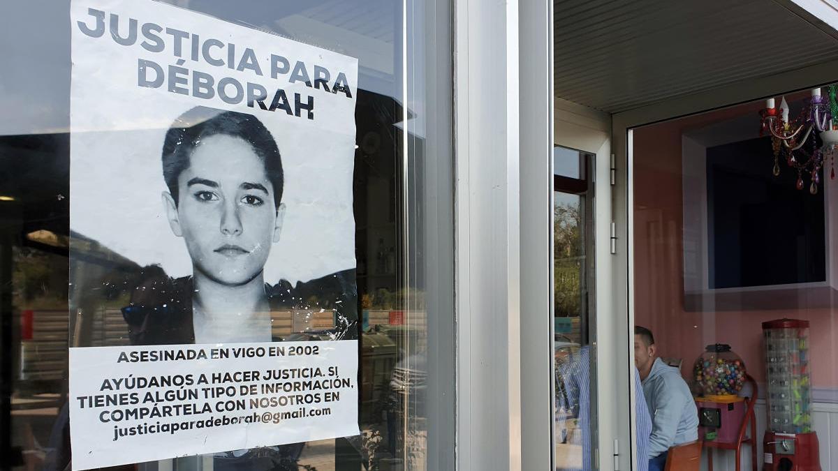Un cartel para pedir ayuda para resolver el caso // Marta G. Brea