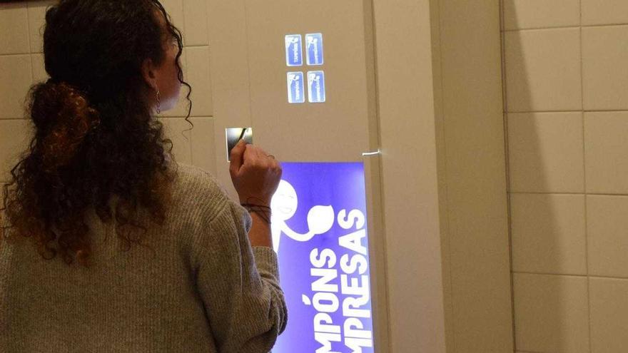 Els expenedors de compreses i tampons gratis arriben a Espanya