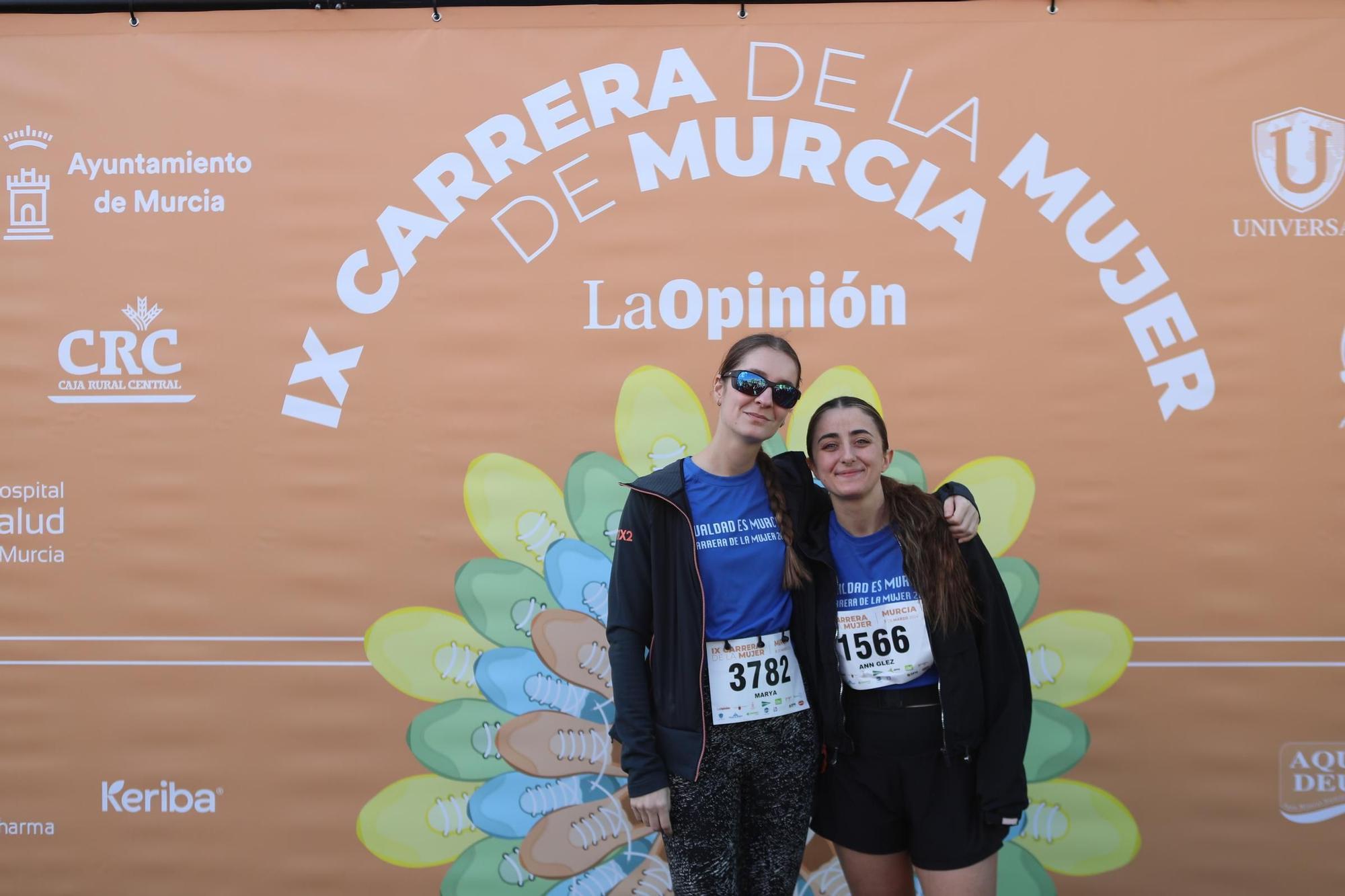 Carrera de la Mujer: así han posado las corredoras en el photocall antes de la salida