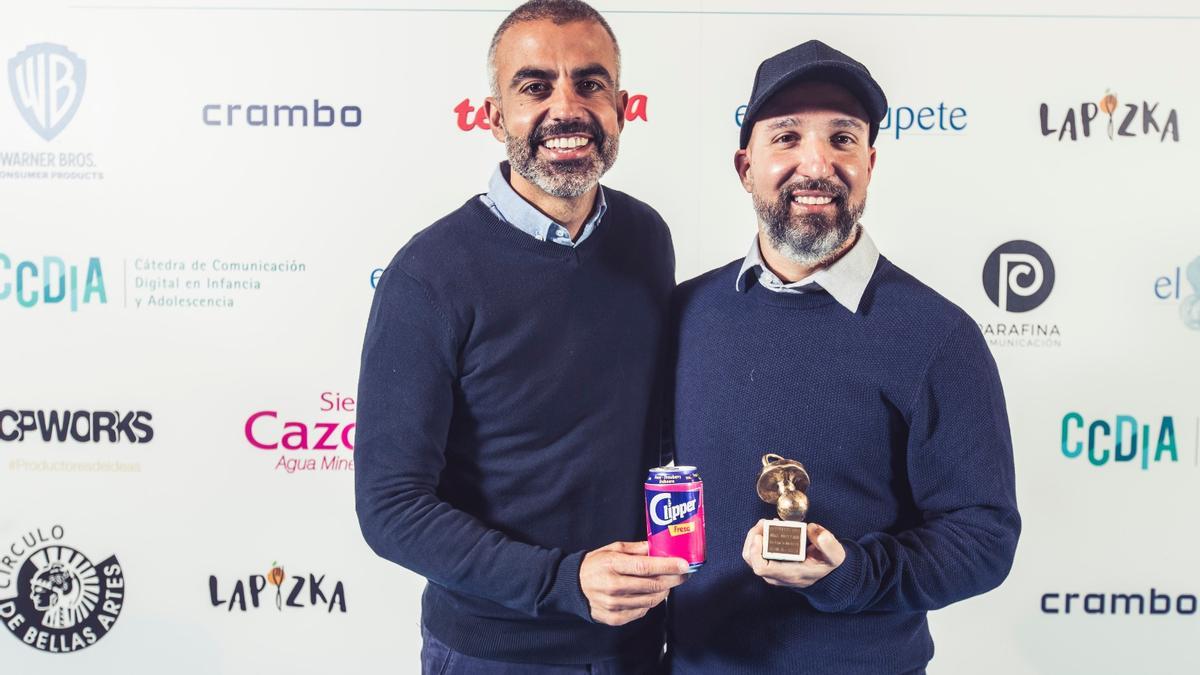 Entrega del premio del Festival Internacional El Chupete para la campaña de Clipper