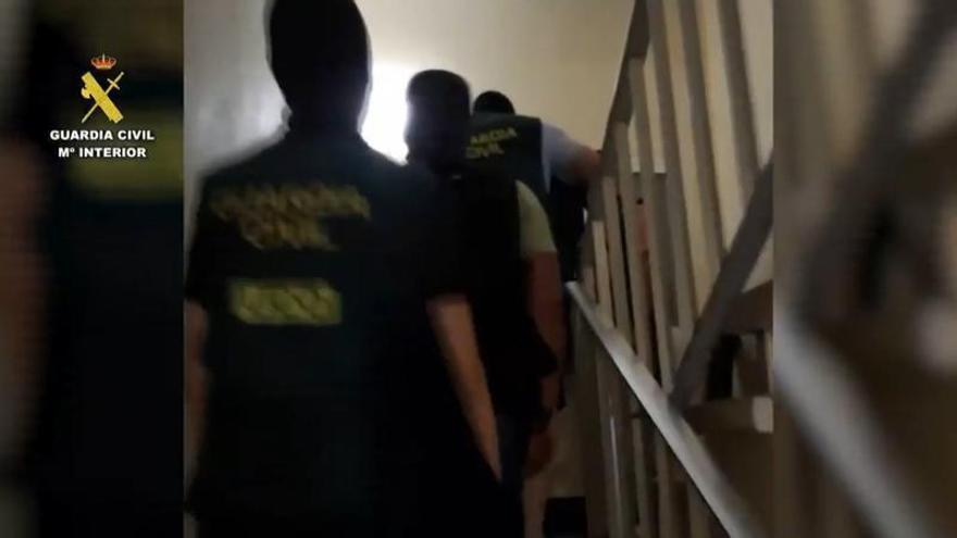 La Guardia Civil detiene a cinco personas y desarticula una red dedicada a captar menores tuteladas de origen subsahariano para su explotación sexual