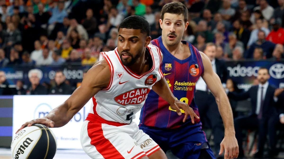 Nico Laprovittola y David DeJulius, en el Barça - UCAM Murcia de Copa