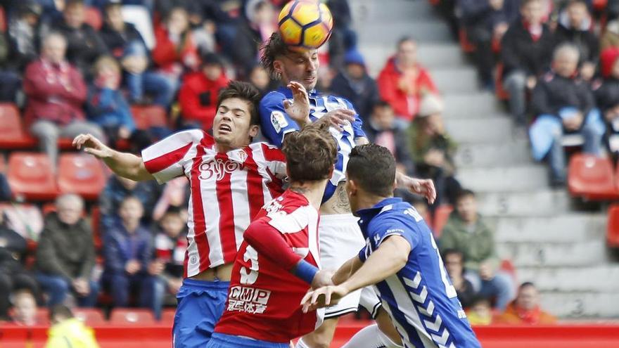 El partido entre el Sporting y el Alavés, en imágenes