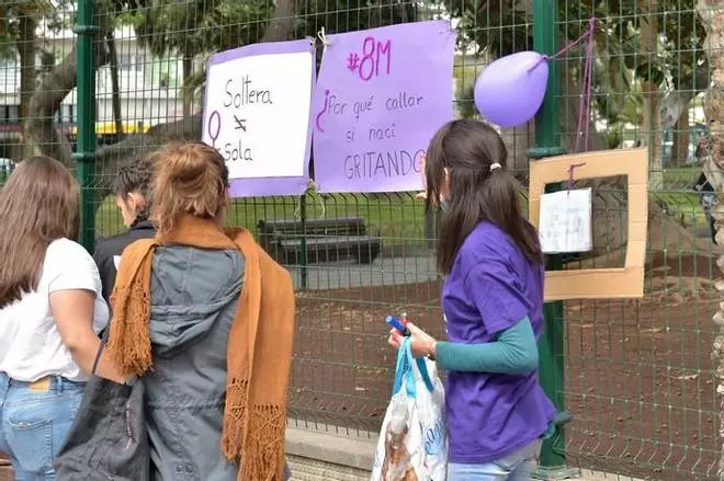 Comida y siesta en el Parque San Telmo por el 8M - Día Internacional de la Mujer
