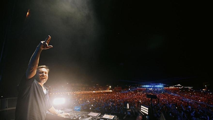 -Tonight-s-gonna-be-a-good-night-David-Guetta-l-sst-die-Massen-beim-Mallorca-Live-Festival-tanzen