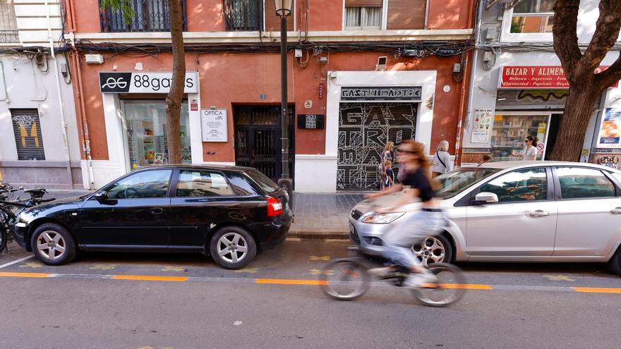 La Petxina estrena zona naranja: &quot;¿Pero ahí puedo aparcar yo?&quot;
