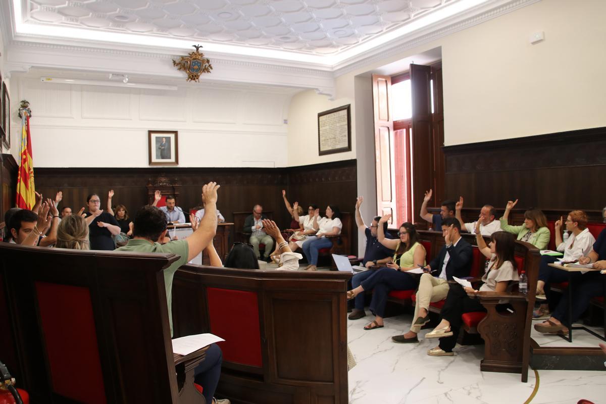 Sagunto ReclamaVotación durate el pleno.