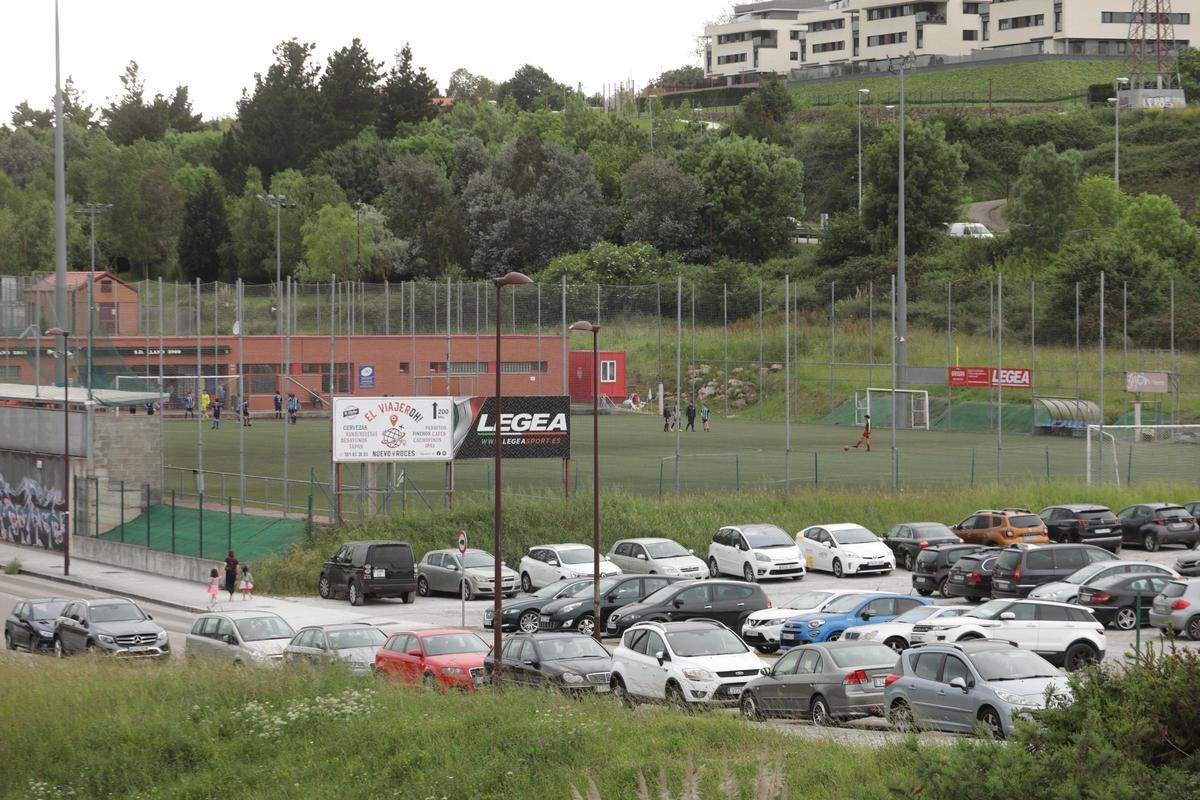El campo de fútbol del Llano 2000.