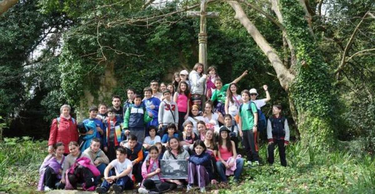 Estos alumnos estrenaron ayer la unidad didáctica elaborada por un alumno de la USC.  // Cedida