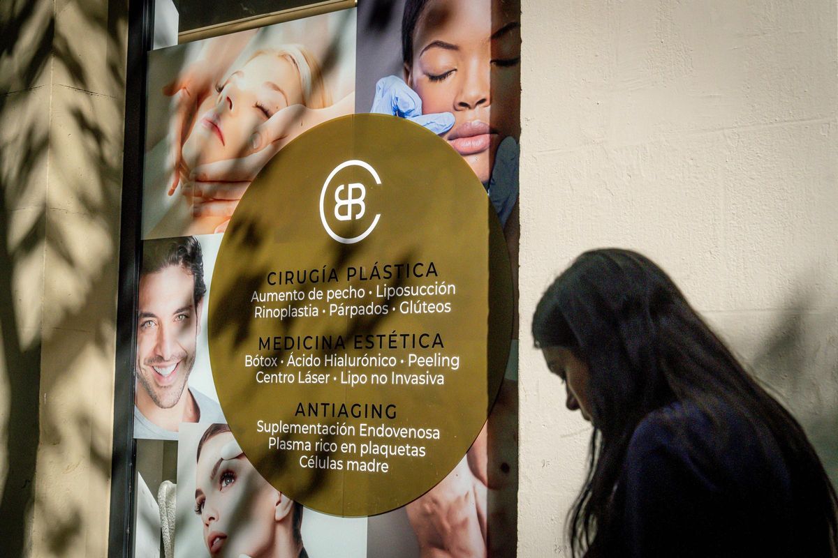 Una clínica de cirugía estética y terapias anti-aging en Barcelona. Una clínica de cirugía estética y terapias anti-aging en Barcelona.