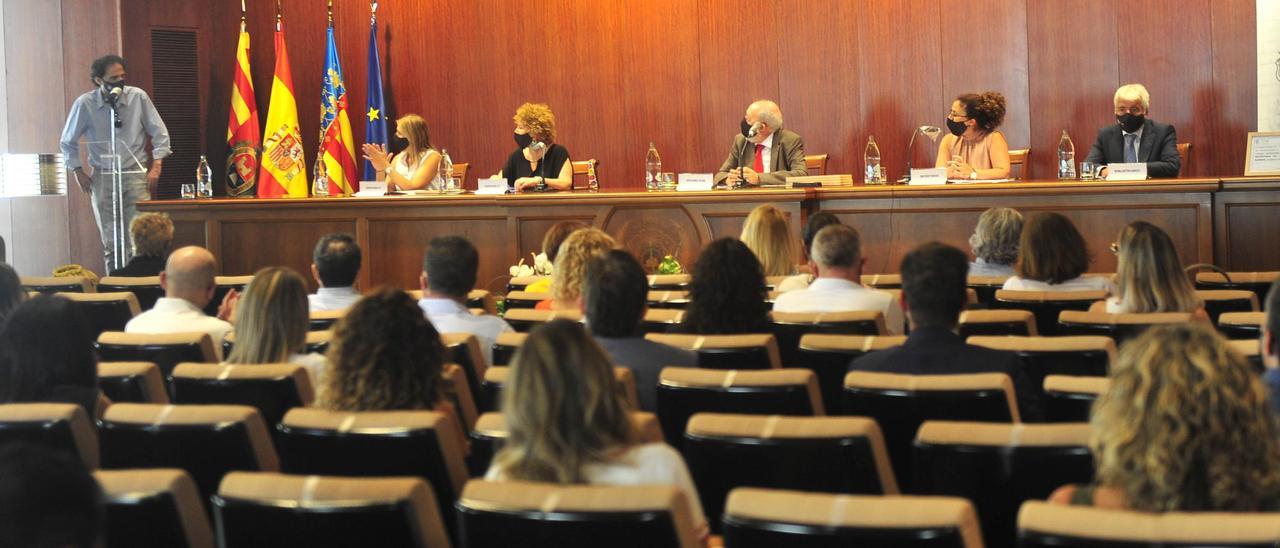 Un acto durante la pandemia del Colegio de Abogados de Elche para felicitar a los letrados que intervinieron en el turno de oficio