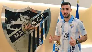 Puga renueva con el Málaga CF hasta 2026