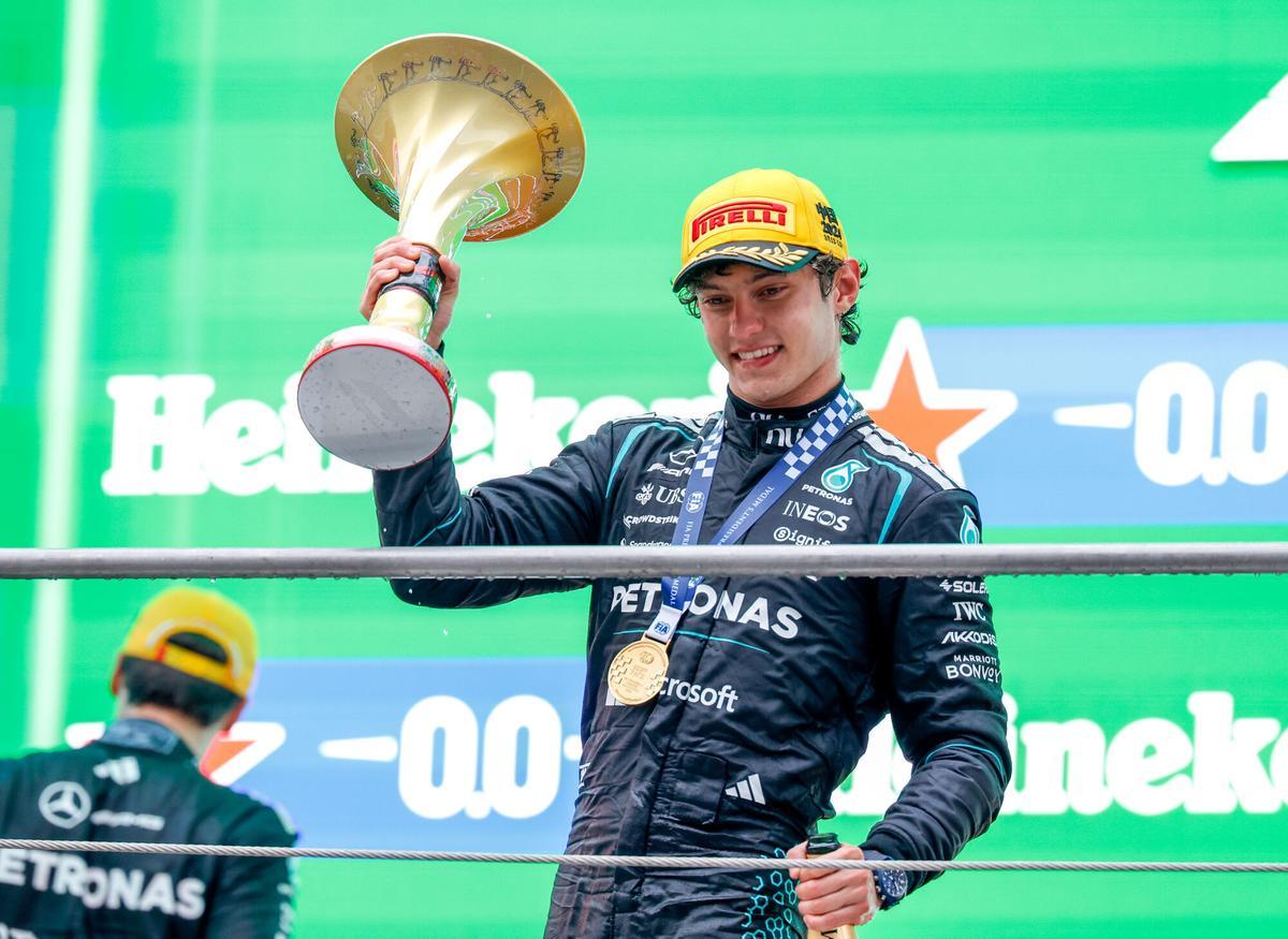 KIMI ANTONELLI Andrea (ita), Mercedes AMG F1 Team W16, portrait podium during the Formula 1 Heineken Chinese Grand Prix 2026, 2nd round of the 2026 Formula One World Championship from March 13 to 15, 2026 on the Shanghai International Circuit, in Shanghai, China - Photo DPPI AFP7 15/03/2026 ONLY FOR USE IN SPAIN