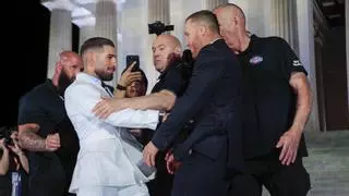 Topuria empuja a su contrincante Gaethje en un careo previo a su combate en la Casa Blanca