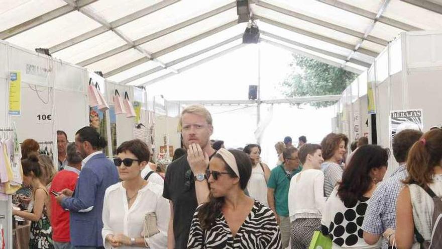 Público asistente ayer a la Feria de Oportunidades. // Santos Álvarez