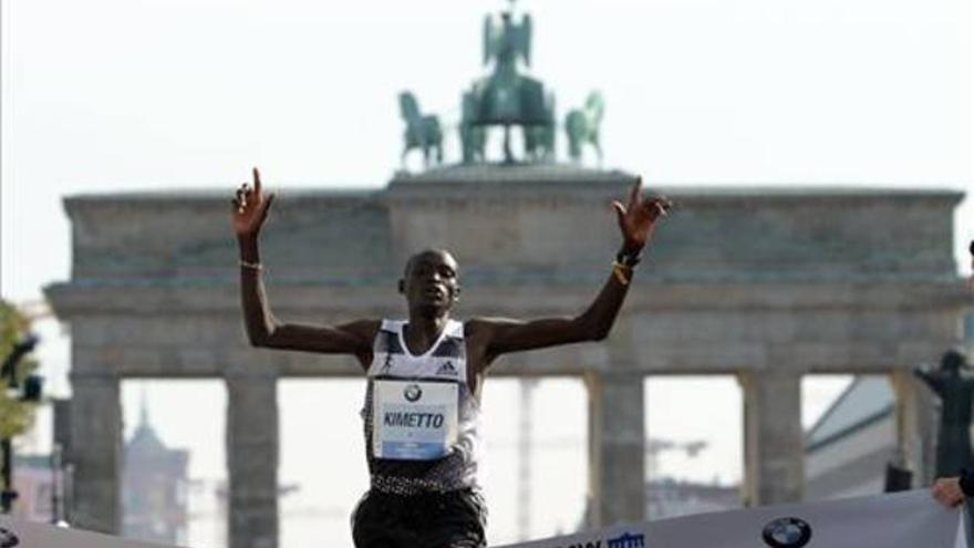 Dennis Kimetto rompe en Berlín el récord mundial de maratón