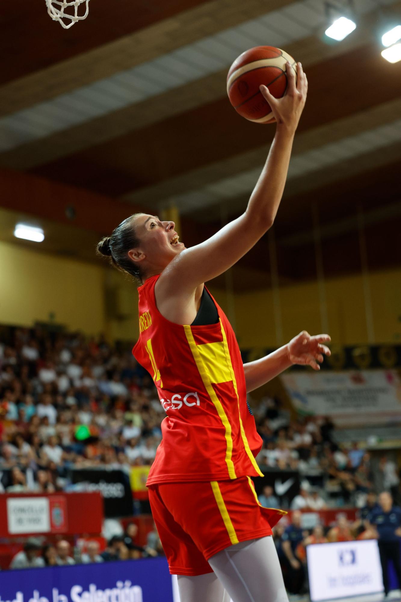 La seleccción femenina de básquet reina en Vigo