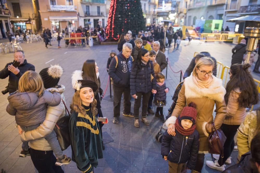 Últim dia del príncep Assuan a la plaça Major de Manresa