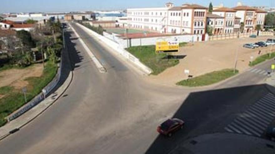 Una nueva rotonda facilitará el acceso al Nevero desde Saavedra Martínez