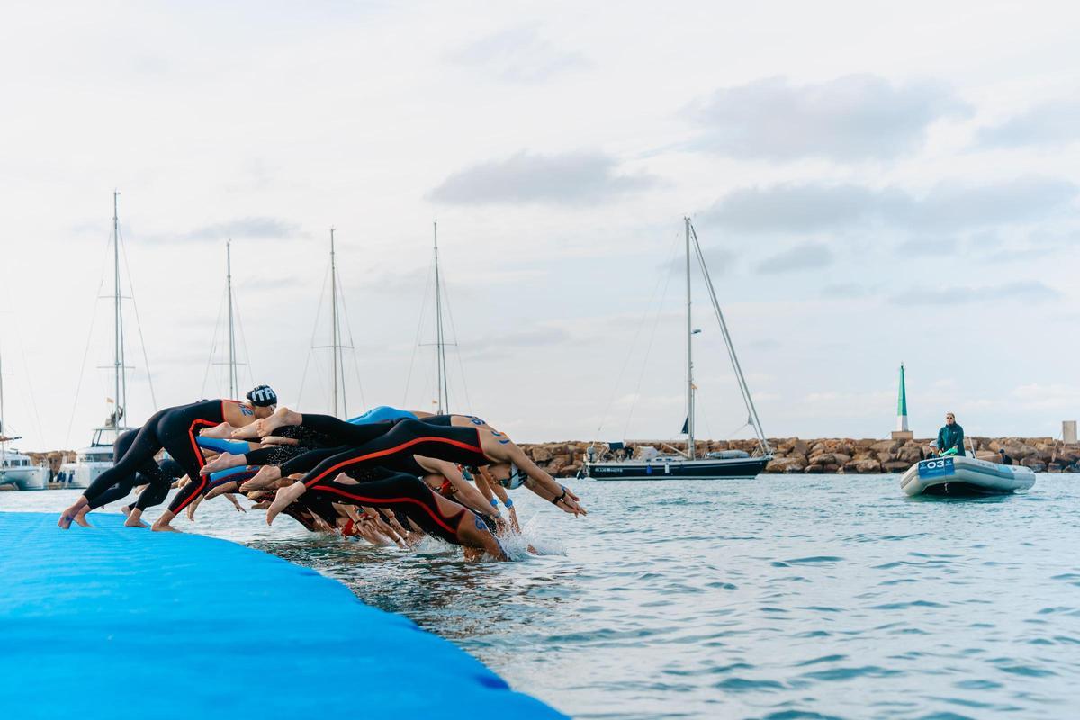 Imágenes del knockout sprint de la Copa del Mundo de aguas abiertas en Santa Eulària Imágenes del knockout sprint de la Copa del Mundo de aguas abiertas en Santa Eulària