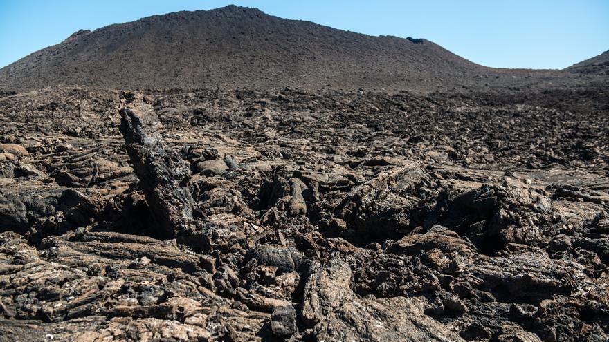 Las lavas de Timanfaya encogen 6 milímetros al año, tres siglos después de haber salido del volcán