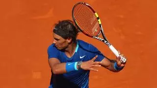 Nadal apura su reaparición en su pista de Barcelona