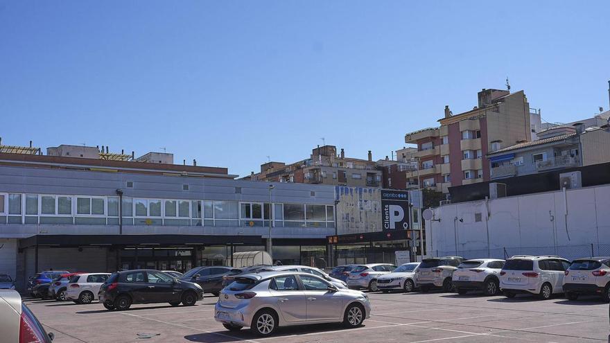 Les imatges de l'aparcament comunitari del barri de Santa Eugènia en el qual els veïns denuncien robatoris freqüents