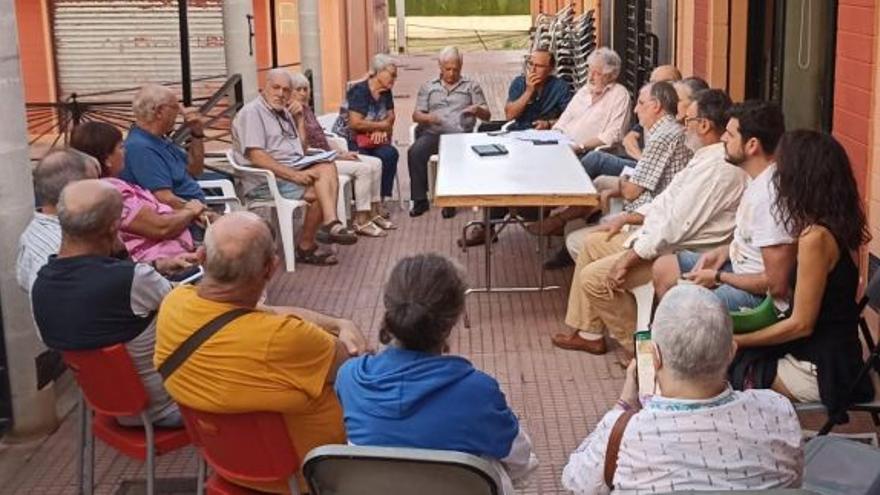 Reunión de creación de la &#039;Coordinadora no a la MAT&#039;