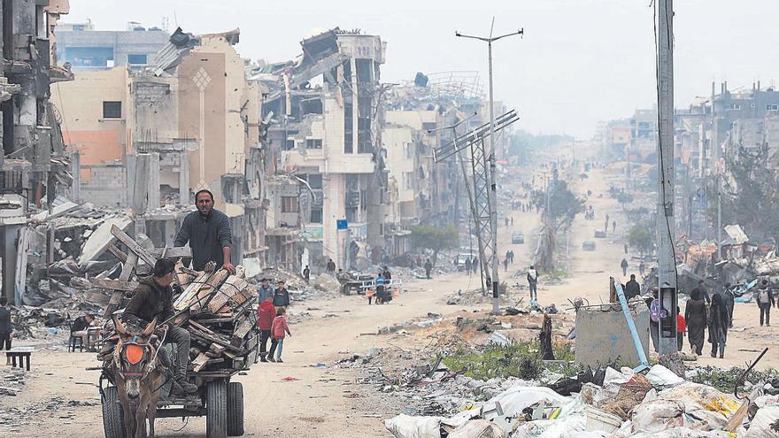 Israel mata a un agente y a un niño tras atacar a la Policía en ciudad de Gaza, dice Hamás
