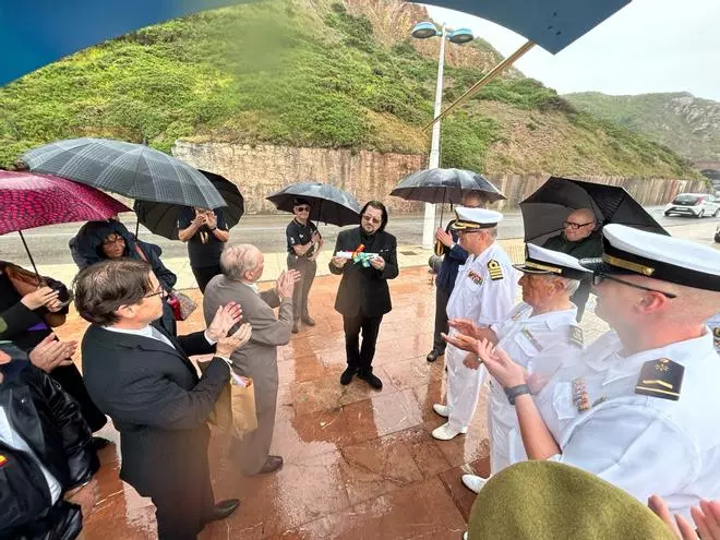EN IMÁGENES: La Peñona de Salinas arropa a Ginés Serrán-Pagán, nuevo Premio Pergamino