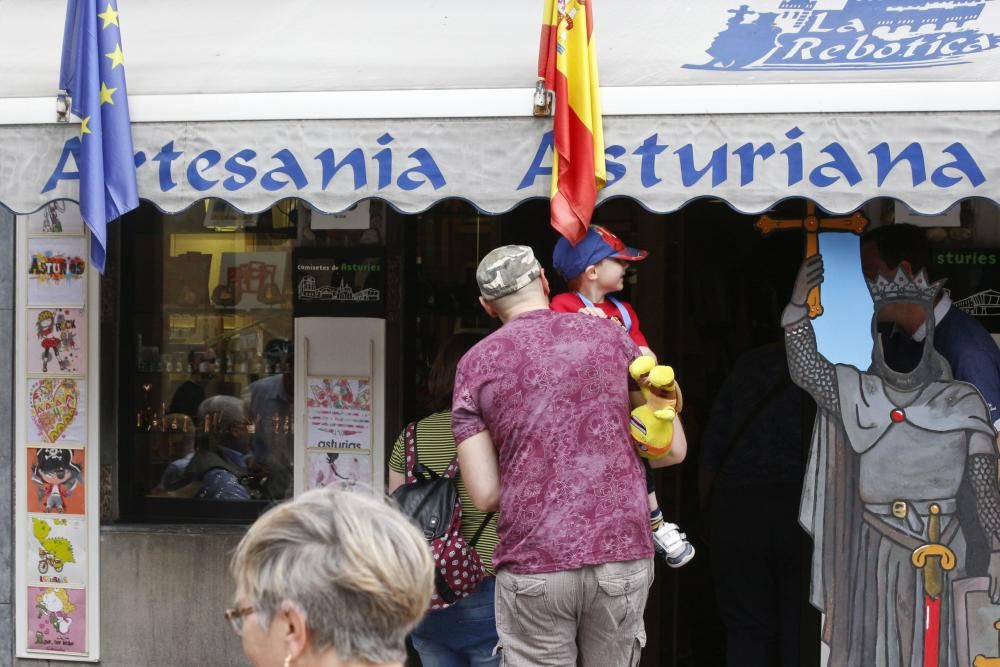 Desembarco de cruceristas extranjeros en Gijón