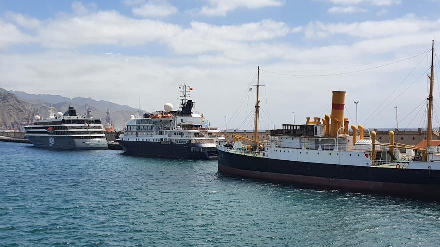 El Puerto de Santa Cruz registra un aumento de pasajeros y mercancías entre enero y agosto