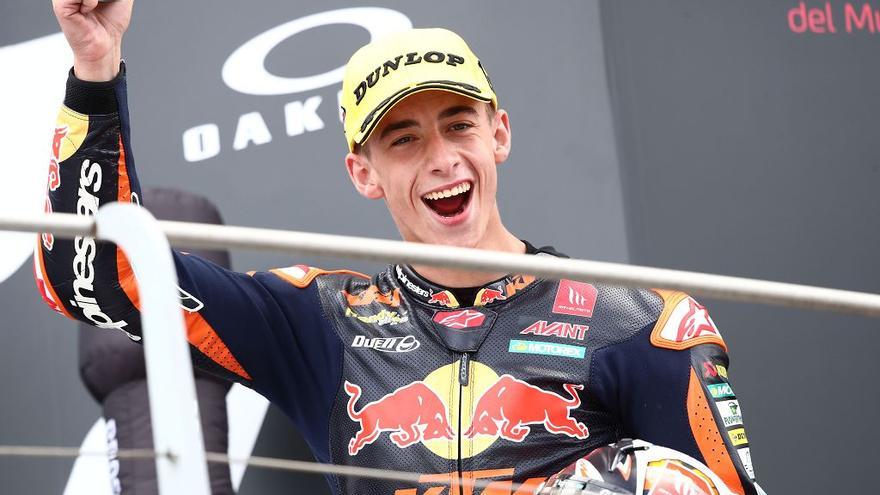 Pedro Acosta logra en Italia su primera victoria en Moto2