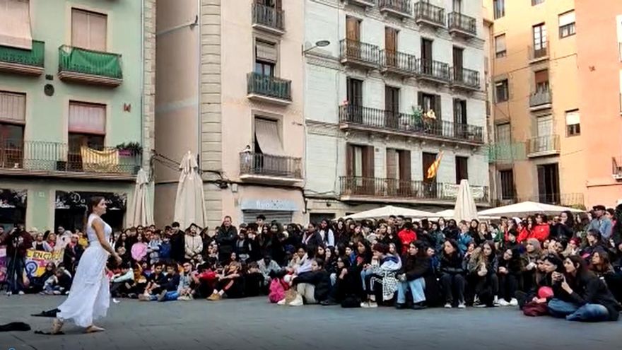 Una de les actuacions de l'acte institucional pel 25-N a Manresa