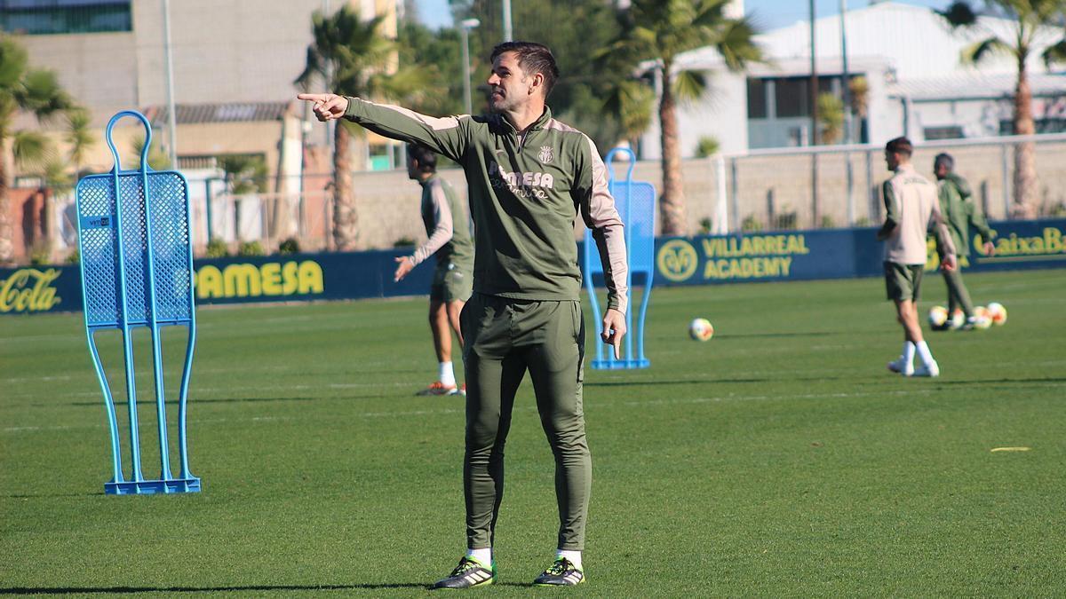 El Villarreal B y la baja tan importante para recibir al Zamora a la que David Albelda busca reemplazar