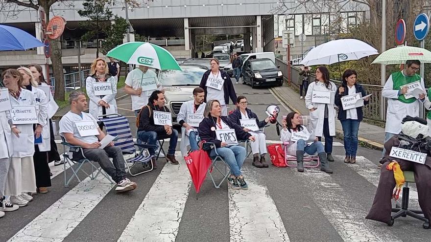 Personal del hospital de A Coruña protesta por la «nefasta gestión» en el traslado a ExpoCoruña