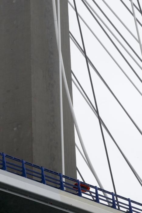 Rotura de uno de los tirantes del puente de Rande