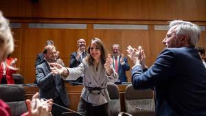 La popular María Navarro presidirà les Corts a Aragó
