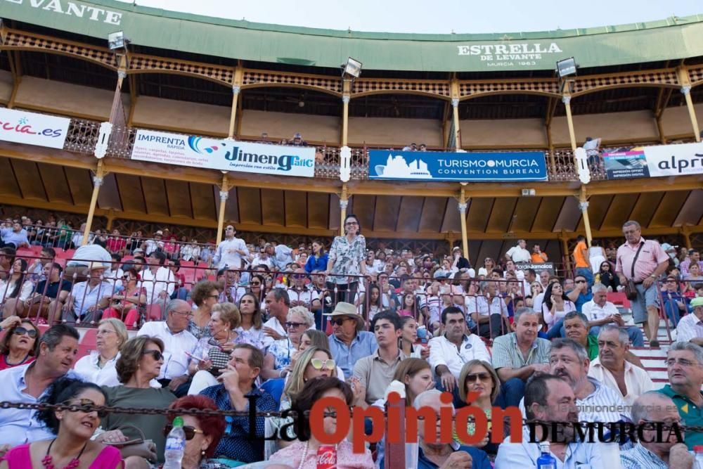 Ambiente en la corrida de rejones de la Feria de M