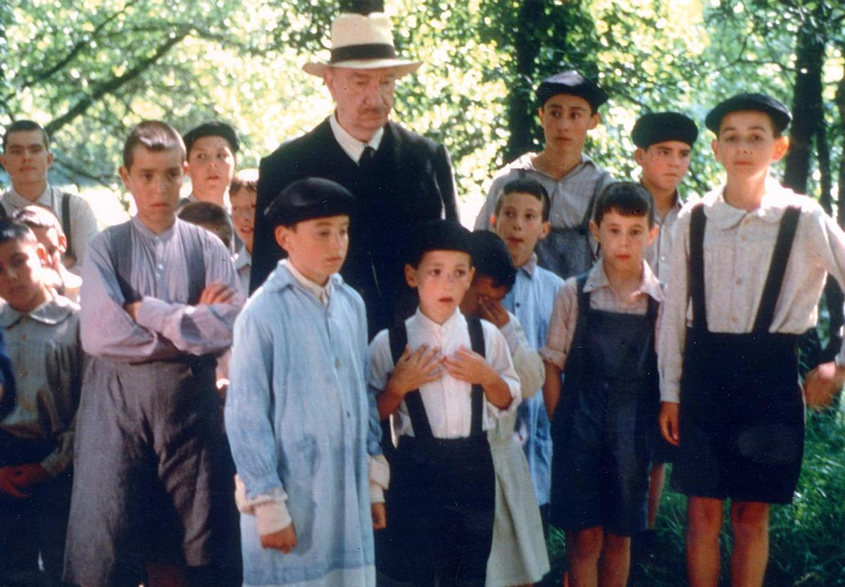 Fotograma de 'La lengua de las mariposas', de José Luis Cuerda.