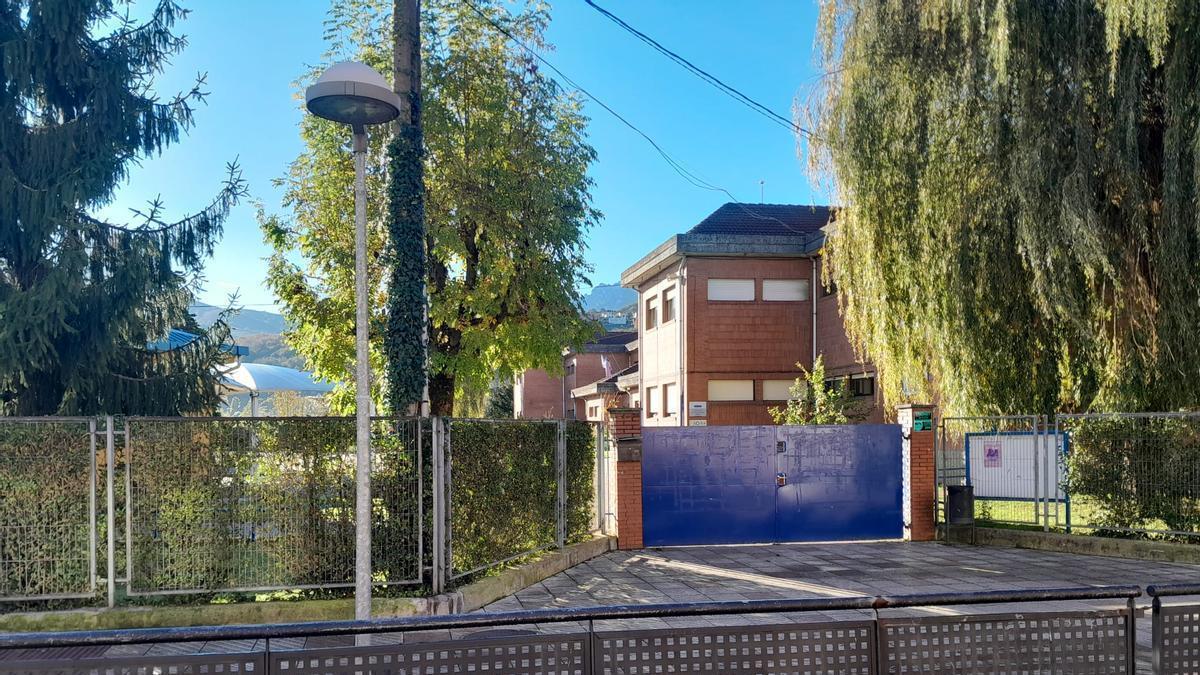Instalaciones del colegio público Elena Sánchez Tamargo, en Pola de Laviana.