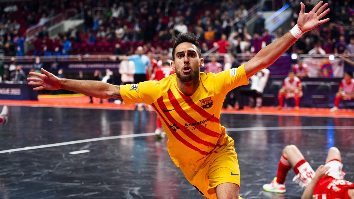 Adolfo, exultante tras marcar el gol de la victoria