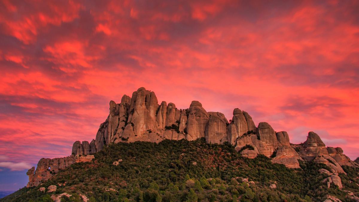 Descubriendo Montserrat, la montaña mágica de la serie de 'La Mesías'