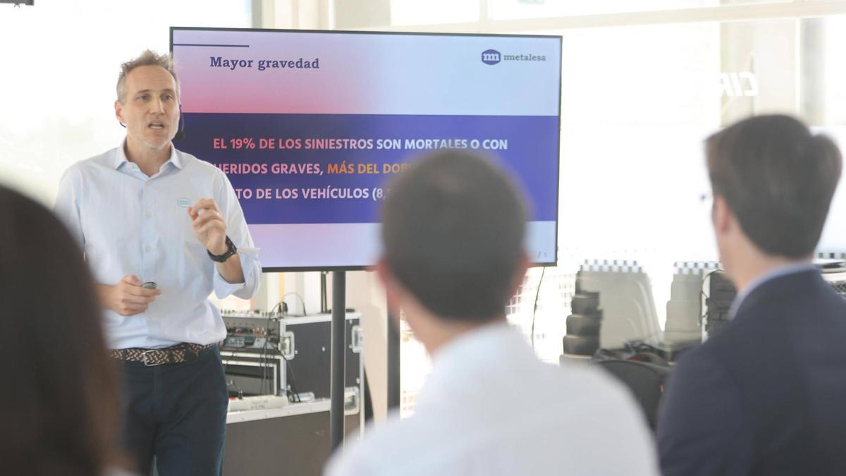 César Valero presenta el estudio de Metalesa en el II Foro de Seguridad Vial.