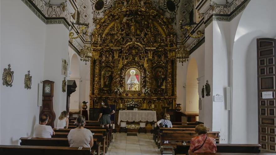 El Rotary Club donará hoy un manto a la patrona