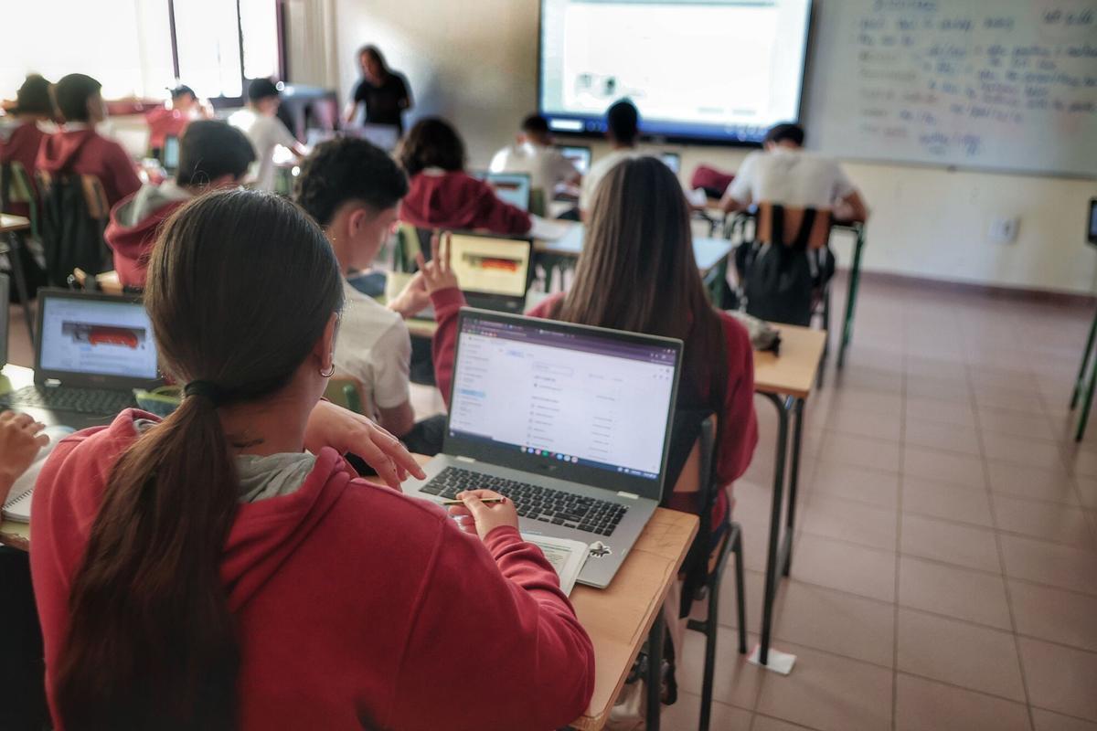 IES El Médano, reconocido con el premio Viera y Clavijo |