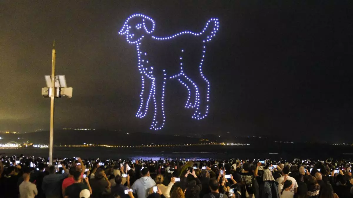 Espectáculo de drones para anunciar el nuevo disco de Quevedo, 'El Baifo'