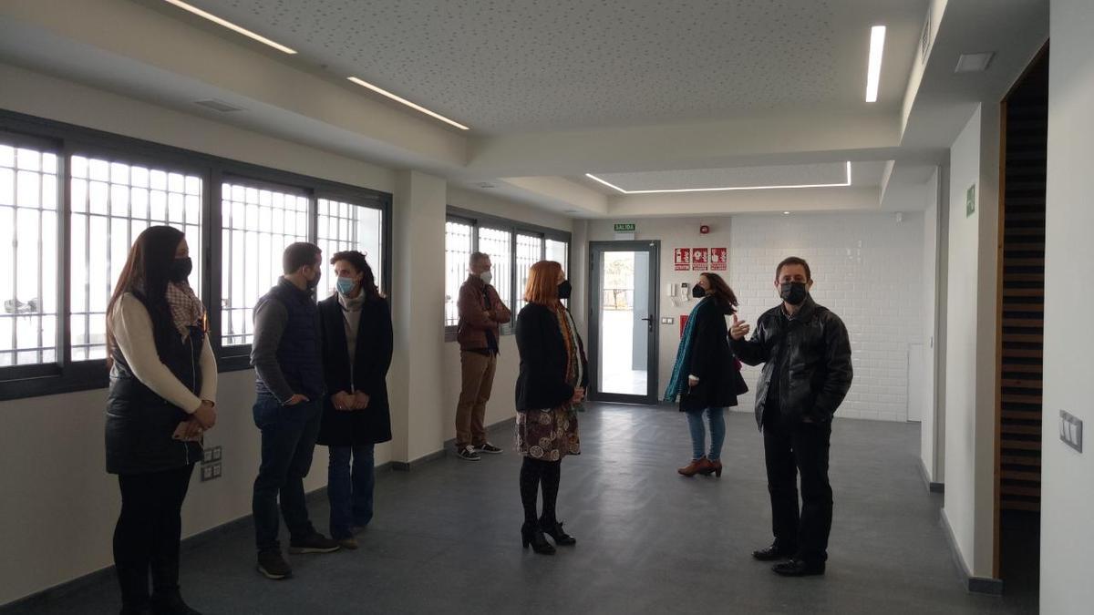 Visita de la alcaldesa de Palma al edificio Séneca, rehabilitado con fondos Feder.