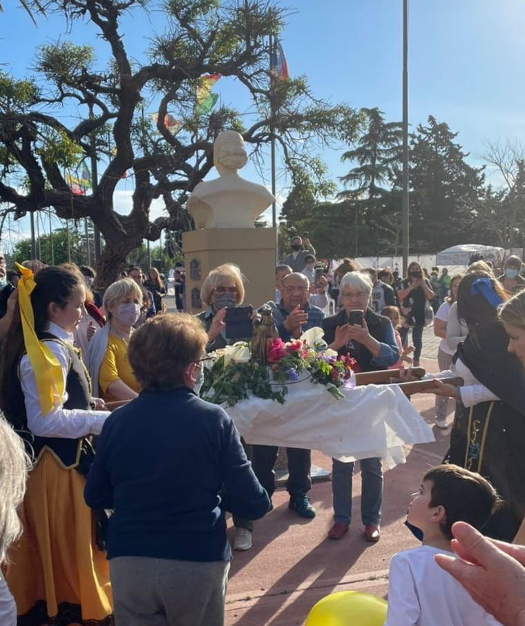 Un momento del acto de recibimiento de la réplica de la Virgen del Pilar